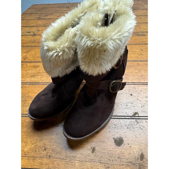 Dream Out Loud by Selena Gomez furry boots‎ heels - Picture 2 of 8